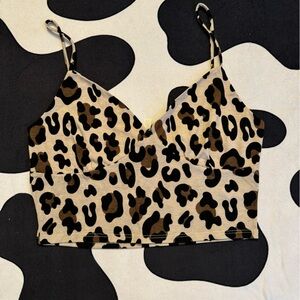 7daywknd Leopard Print Cropped Tank Top